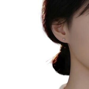 999 Sterling Silver Zircon Small Star Earrings New in Packaging